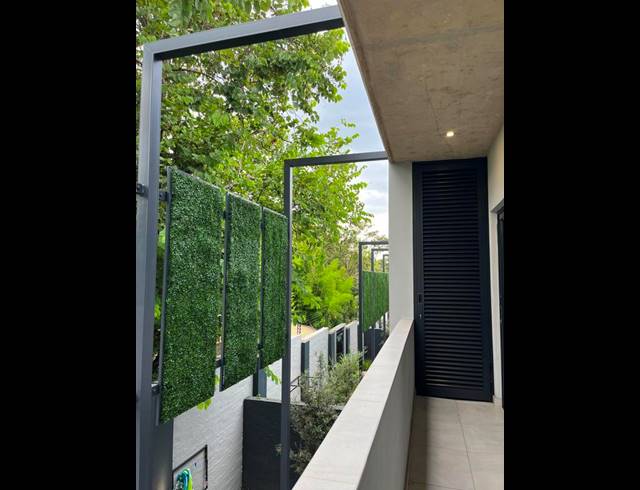 2 BEDROOM APARTMENT FOR SALE IN MENLO PARK